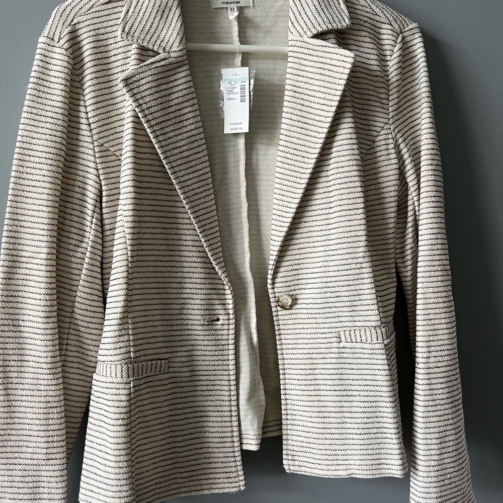 NWT 💥 Maurices Cream Blazer with Textured Stripes